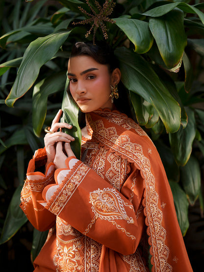 Mahnur | Fiona Lawn | F-02