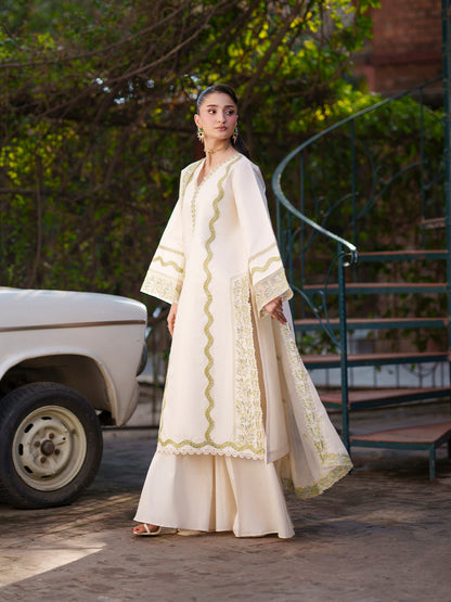 Mahnur | Fiona Lawn | F-03