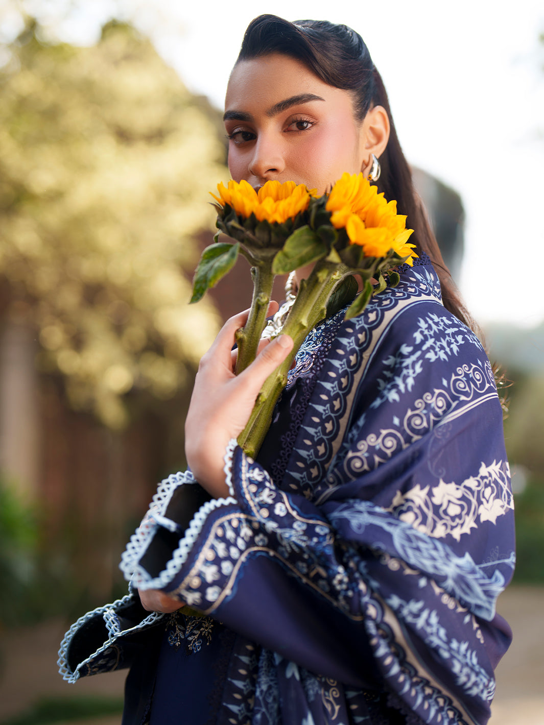 Mahnur | Fiona Lawn | F-06