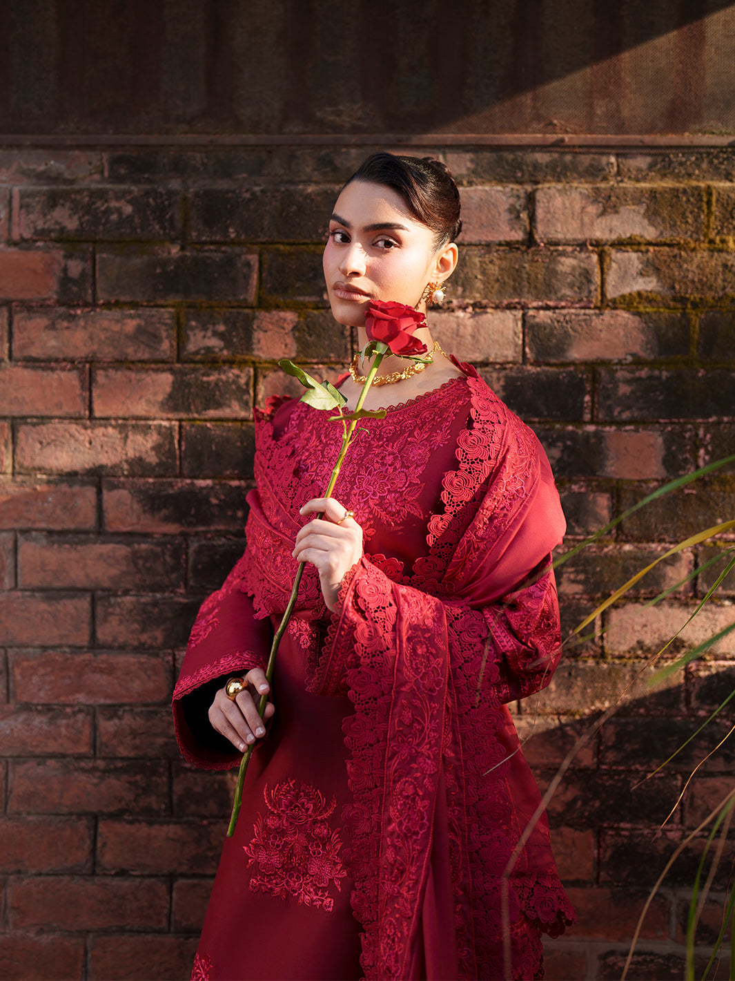 Mahnur | Fiona Lawn | F-07