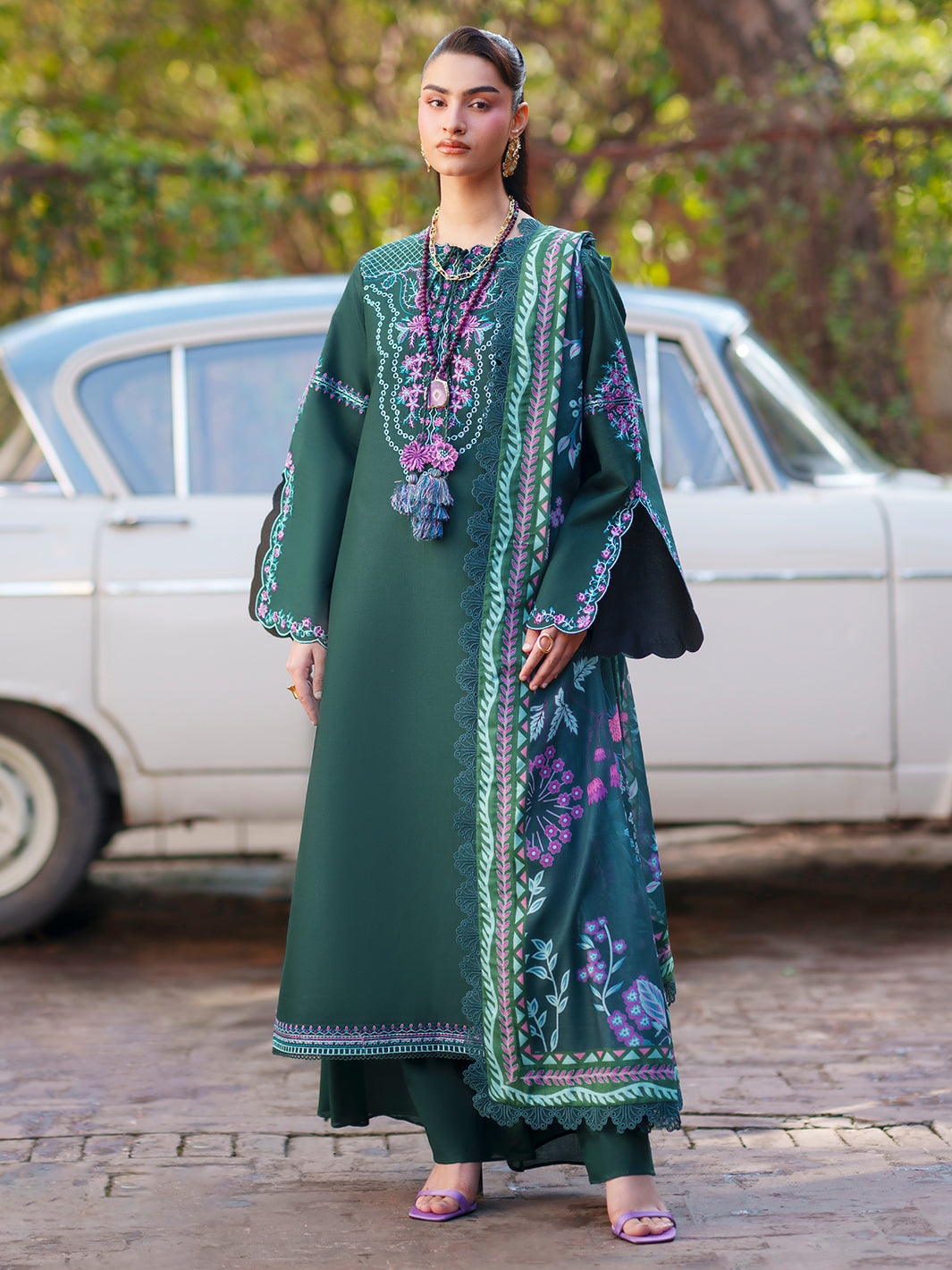 Mahnur | Fiona Lawn | F-08
