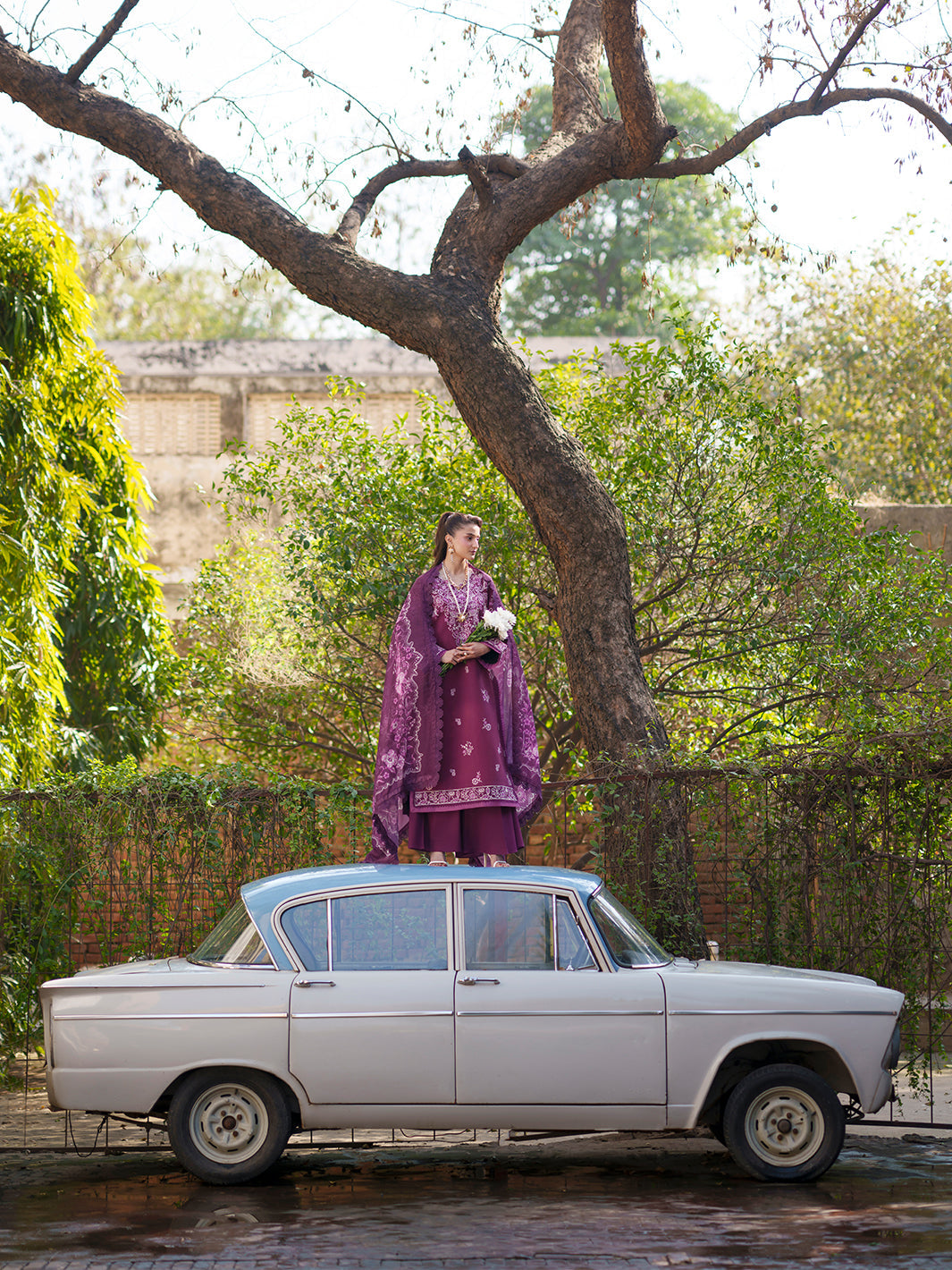 Mahnur | Fiona Lawn | F-10