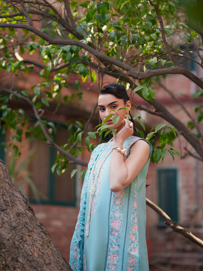 Mahnur | Fiona Lawn | F-12