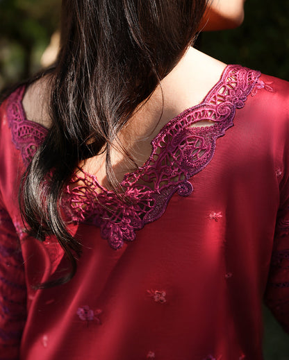 Mushq | Amoi - luxury lawn | Falling Petals