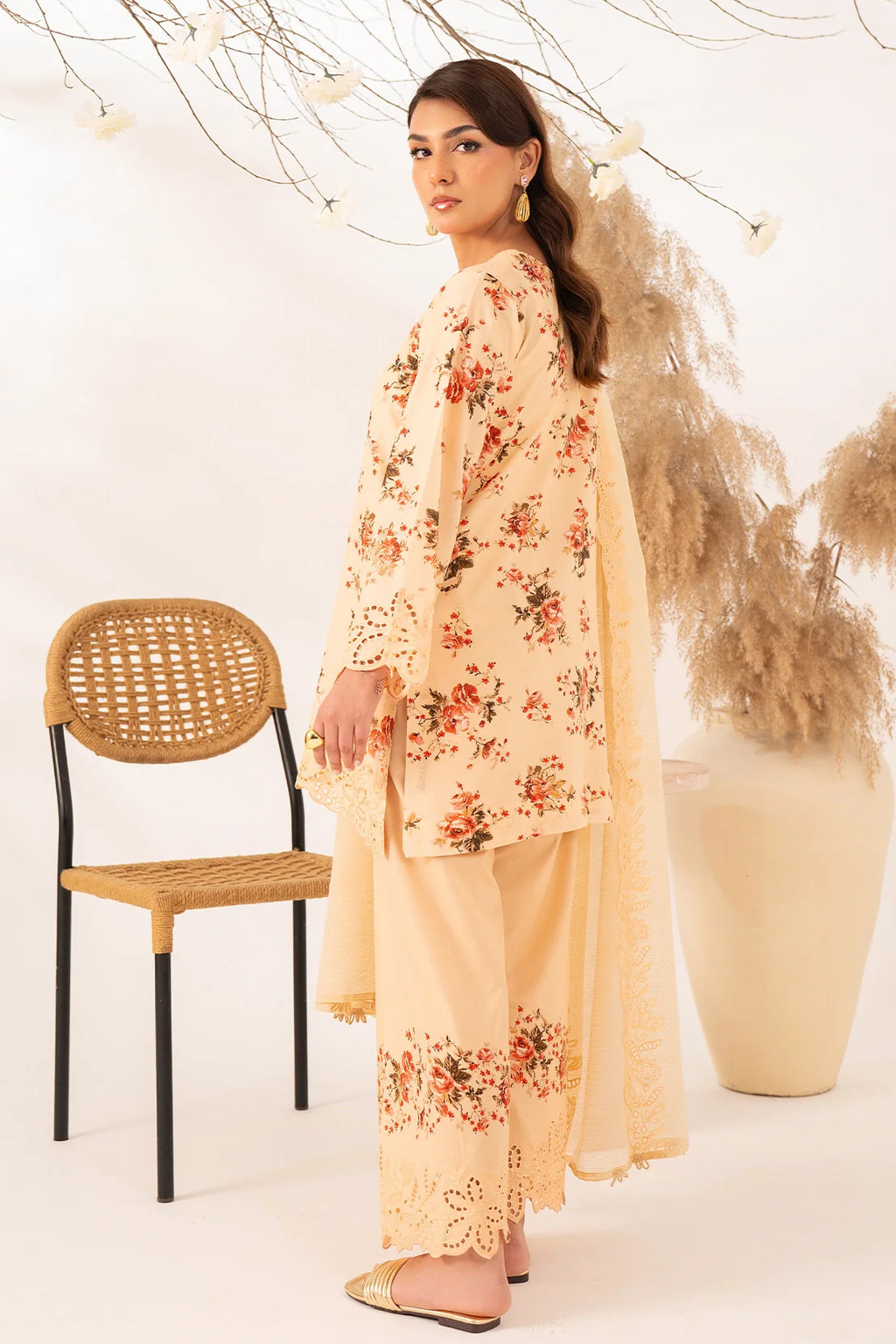 Rashid | Florin Embroidered Lawn | 562