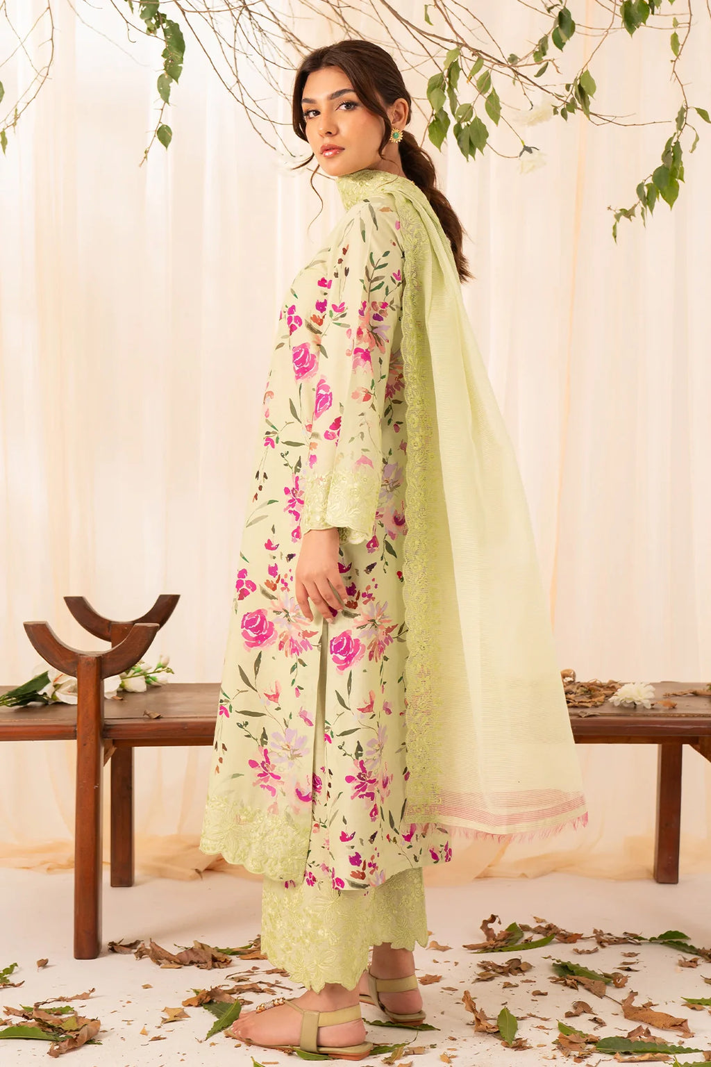 Rashid | Florin Embroidered Lawn | 565