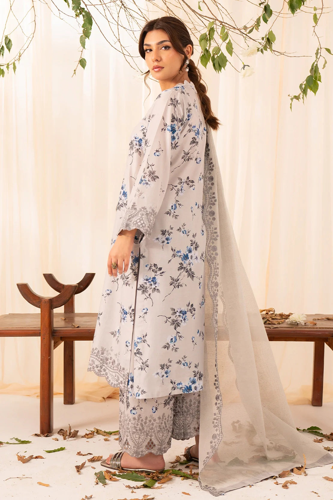 Rashid | Florin Embroidered Lawn | 566