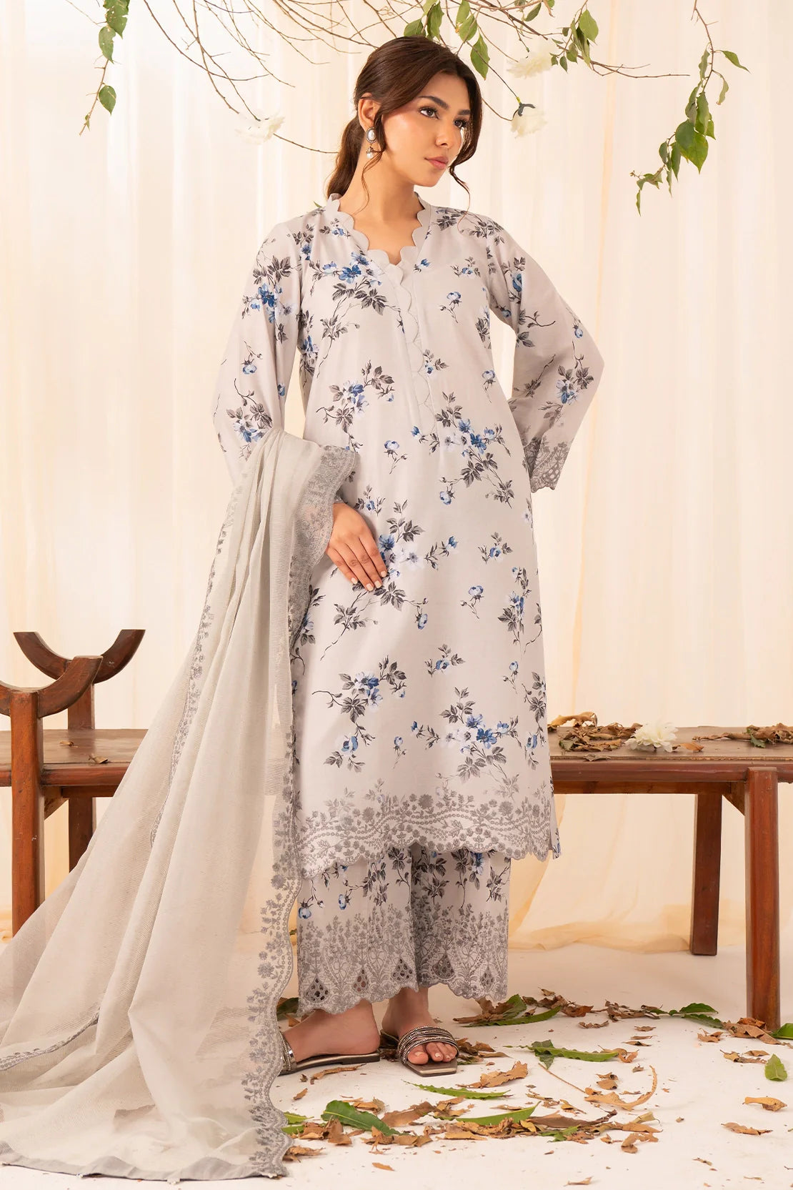 Rashid | Florin Embroidered Lawn | 566