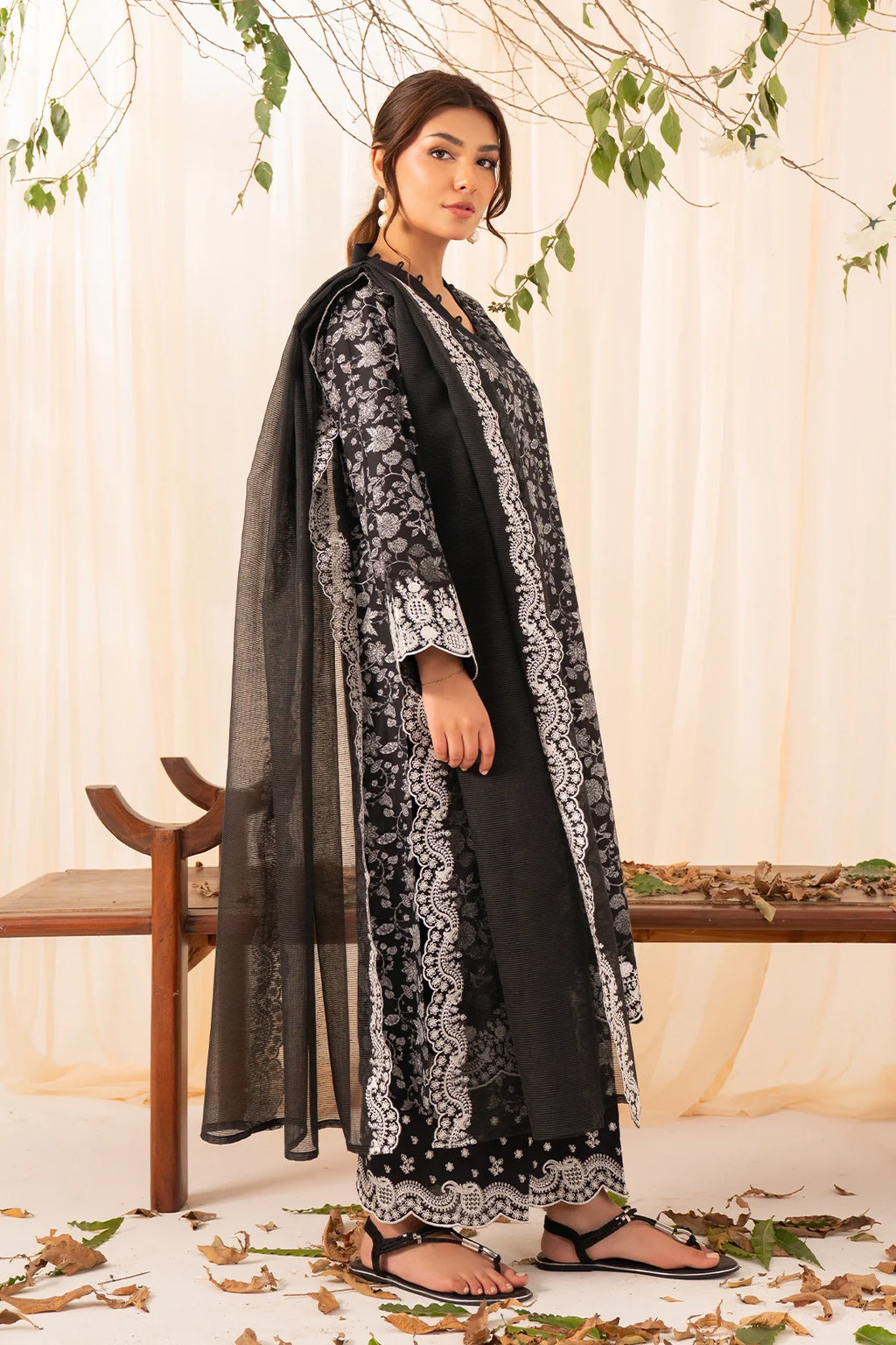 Rashid | Florin Embroidered Lawn | 568