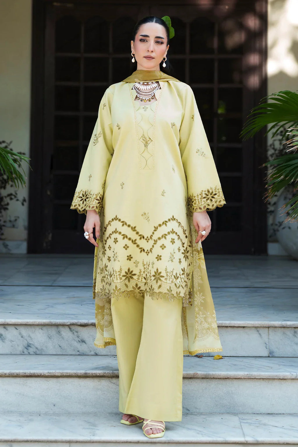 Rashid | Garden Reverie Luxury Embroidered Lawn | 3702