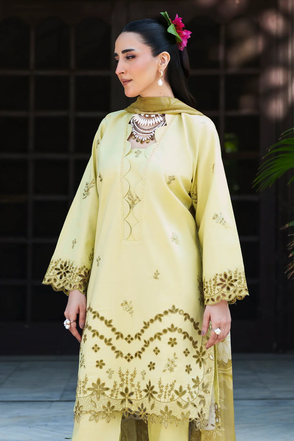 Rashid | Garden Reverie Luxury Embroidered Lawn | 3702