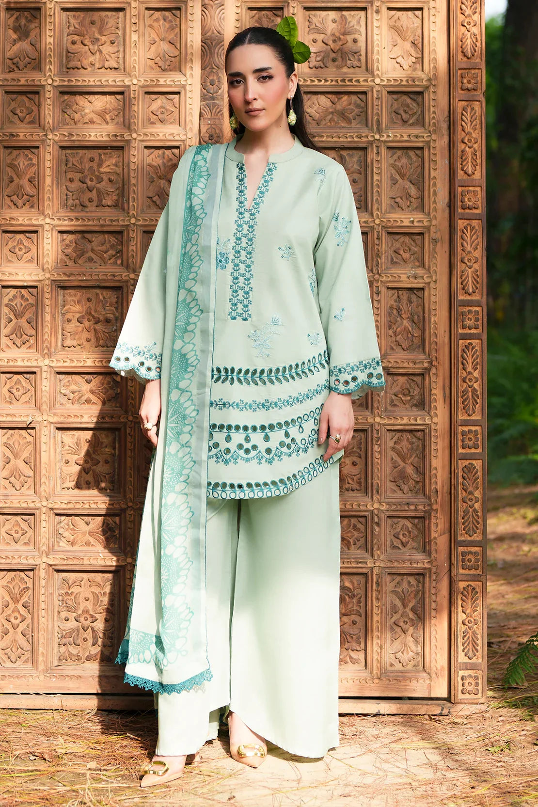 Rashid | Garden Reverie Luxury Embroidered Lawn | 3705