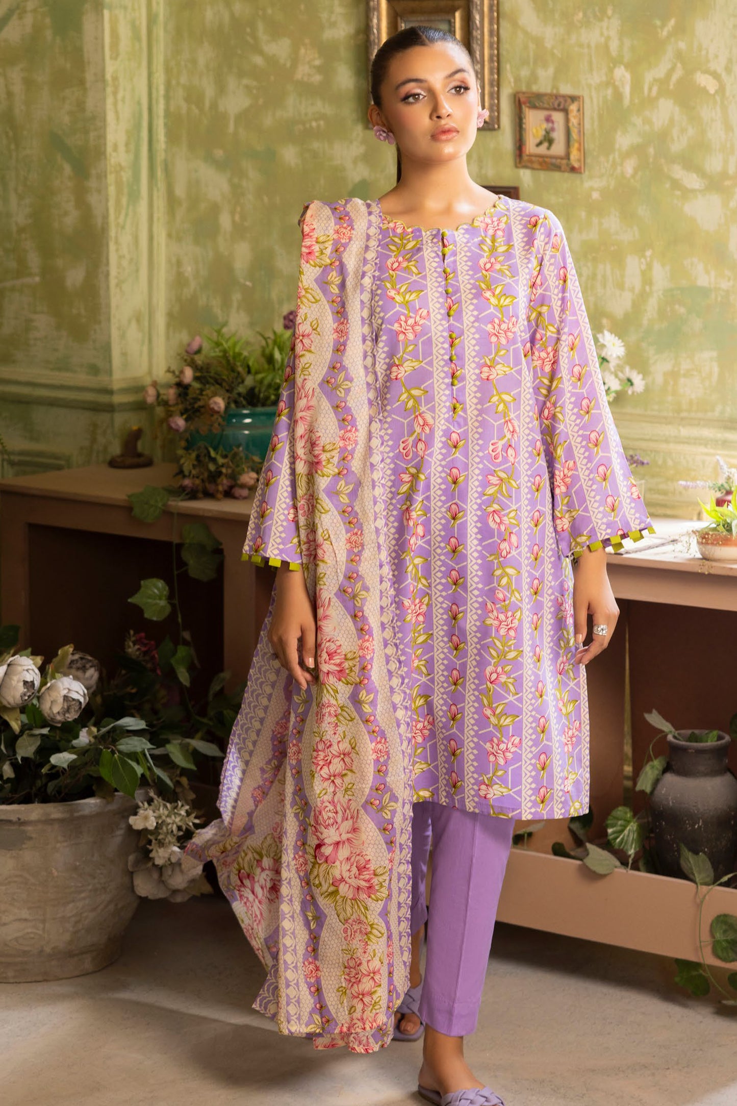 Gulahmed | Printed Lawn | SD 42048