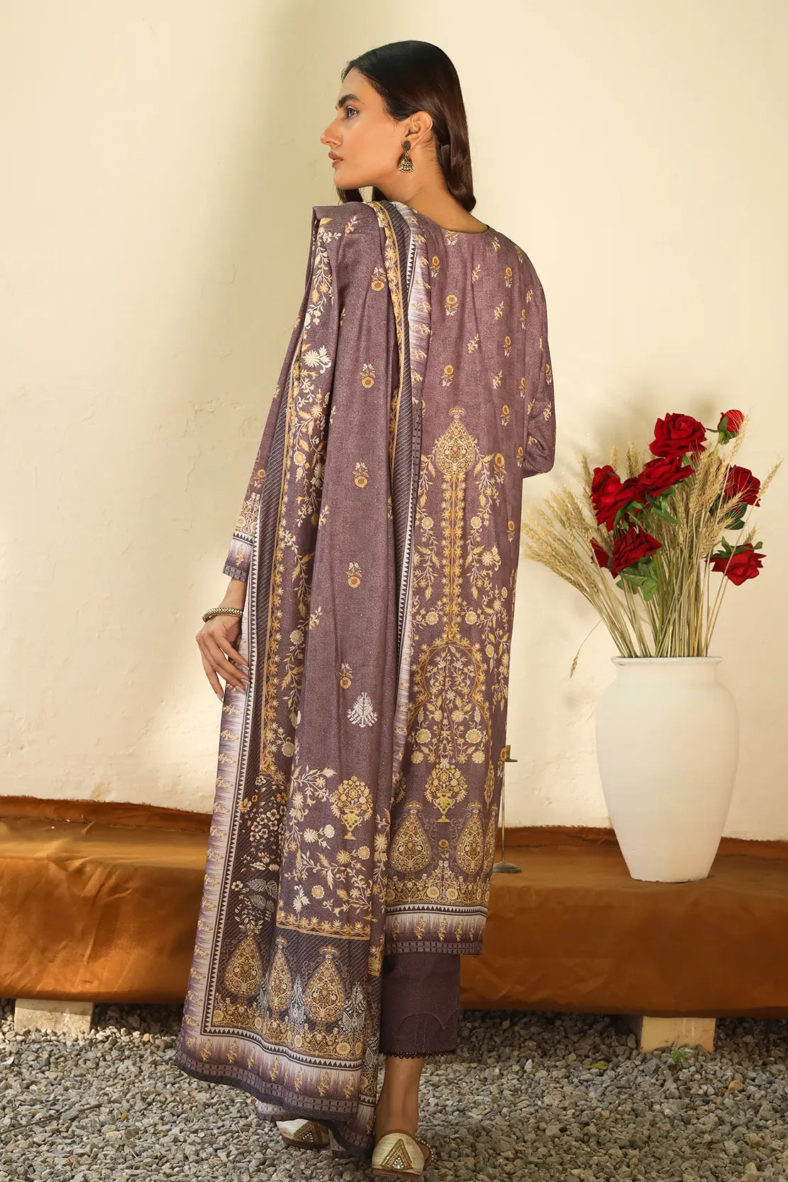 3 Piece – Premium Embroidered Karandi – 8209