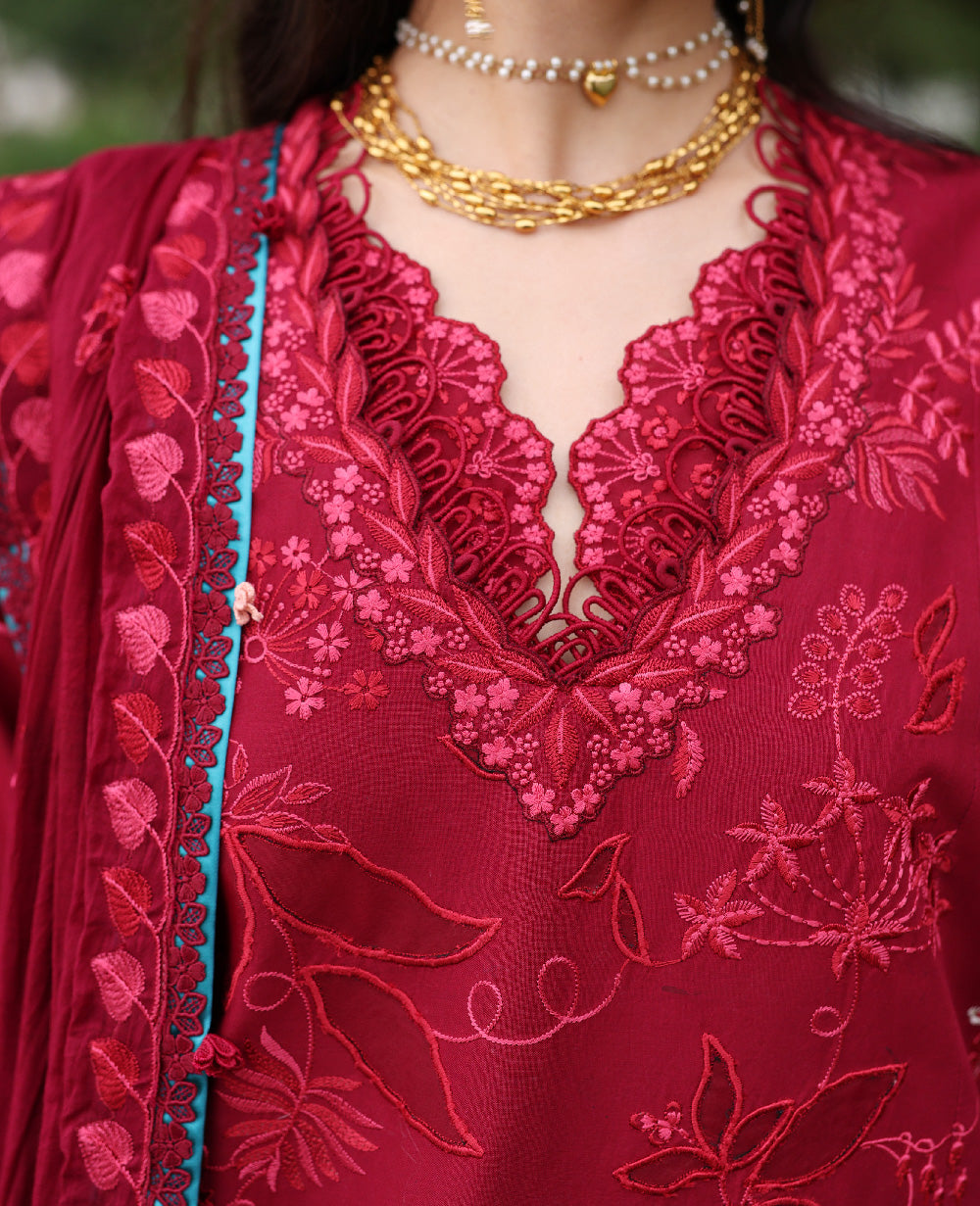 Republic | Lilas Luxury Unstitched Lawn '26 | Isara