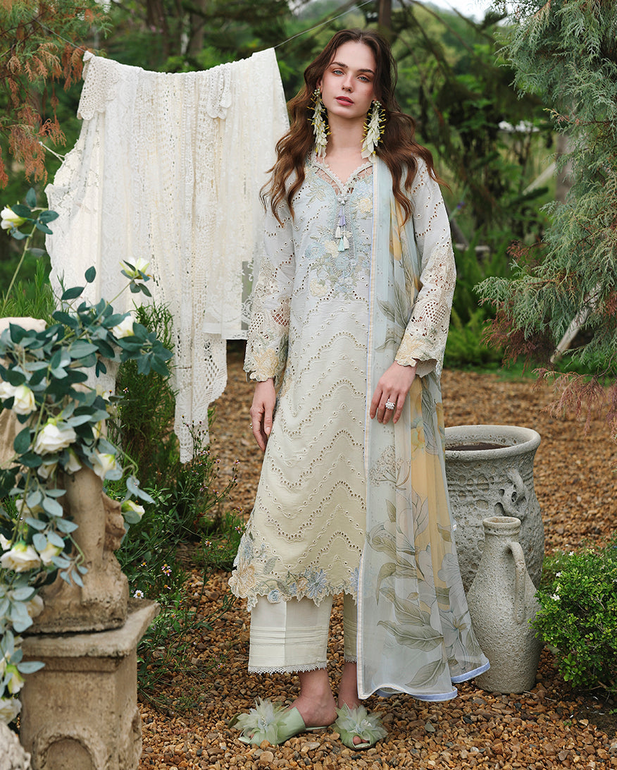 Mushq | Hemline - THe Secret Garden VOL 3 | Ivory Botanica