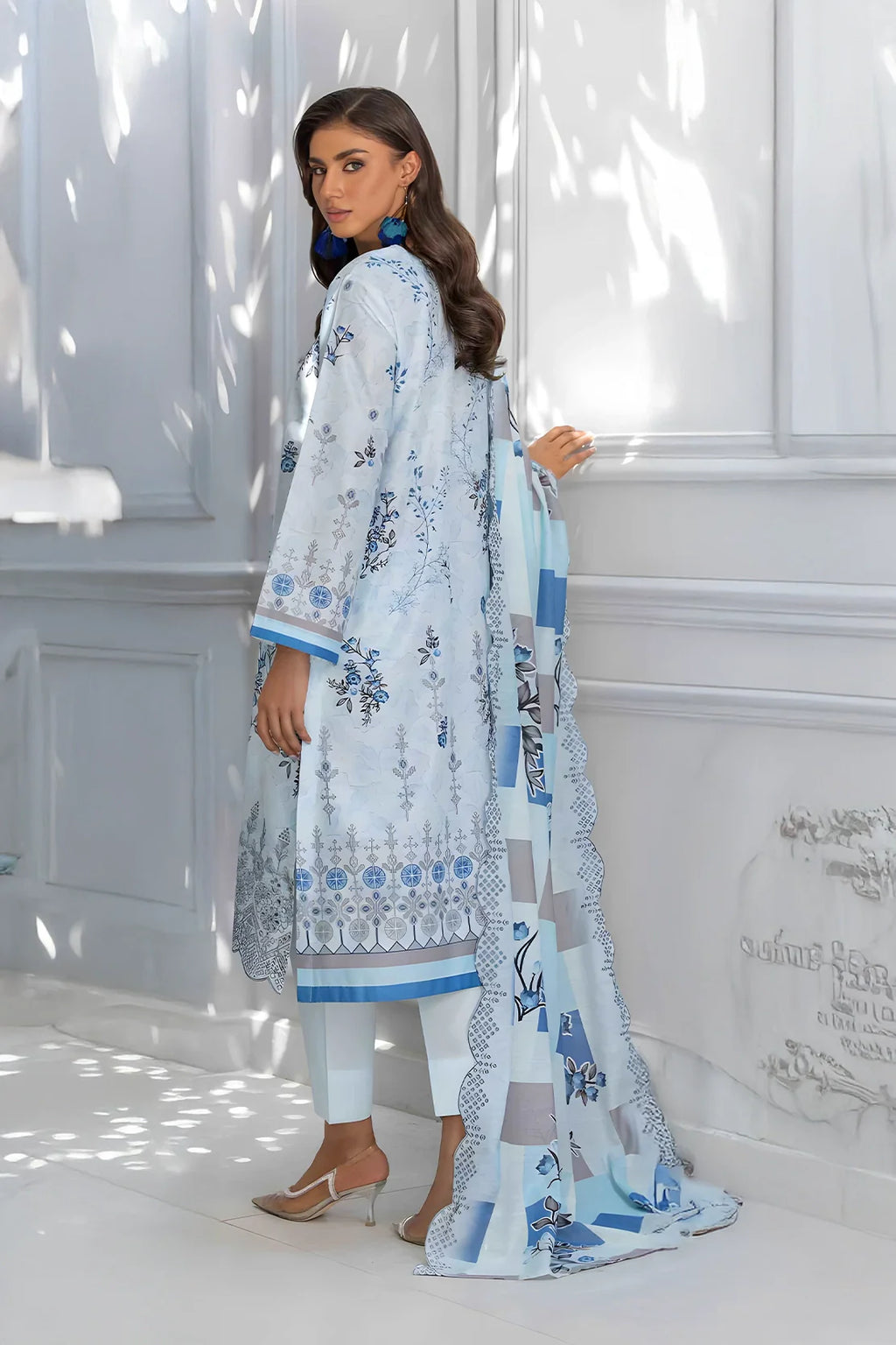 Rashid | Kaira Embroidered Lawn | 9192
