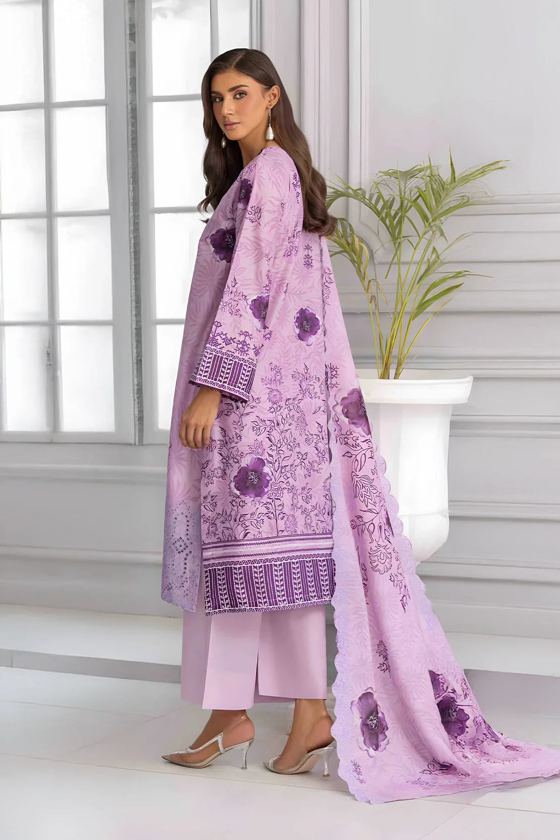 Rashid | Kaira Embroidered Lawn | 9195