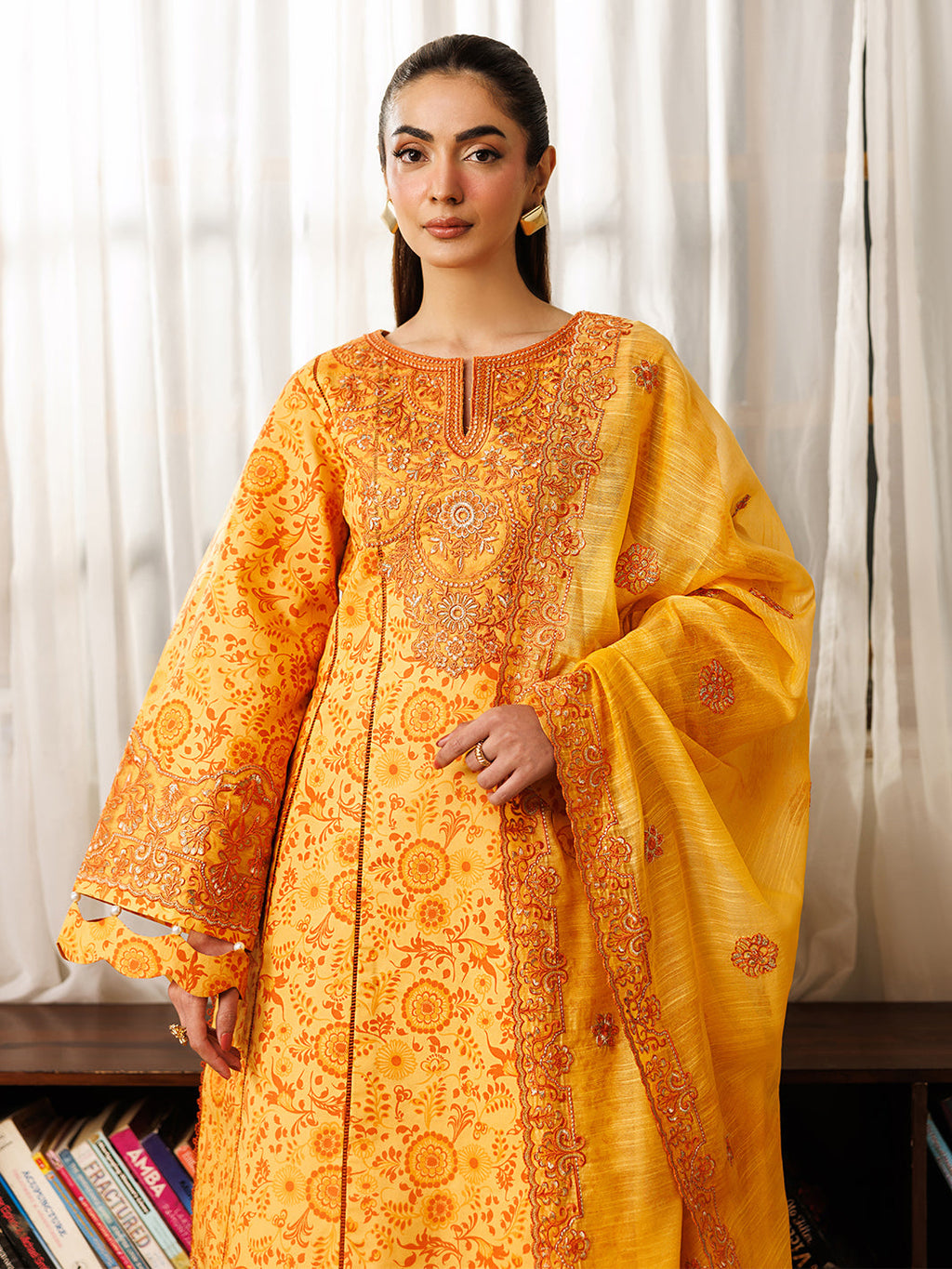Mahnur | Leila 3 PC Lawn '26 | L-07