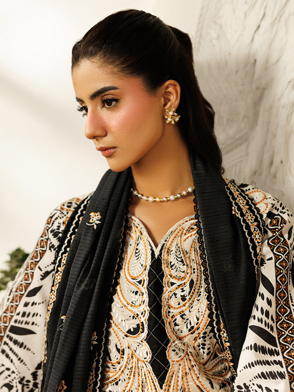 Mahnur | Leila 3 PC Lawn '26 | L-08