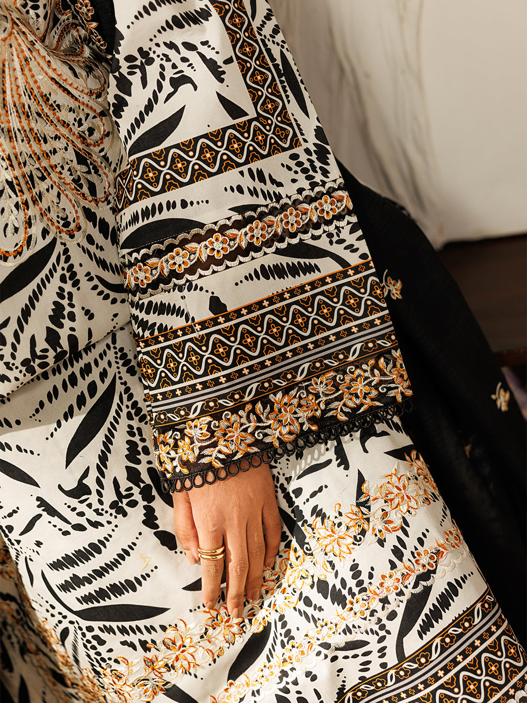 Mahnur | Leila 3 PC Lawn '26 | L-08