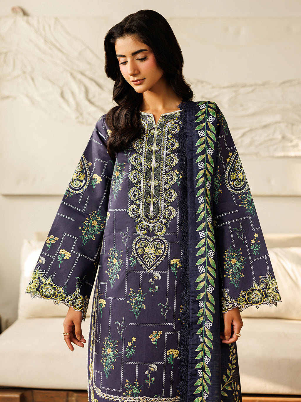 Mahnur | Leila 3 PC Lawn '26 | L-09