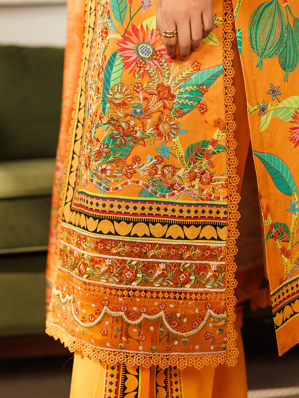 Mahnur | Leila 3 PC Lawn '26 | L-13