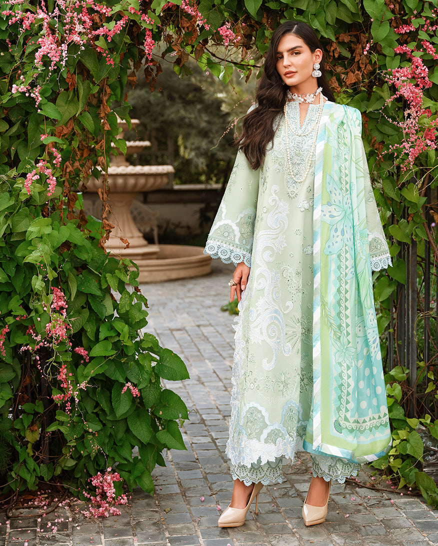 Mushq | Amoi - luxury lawn | Love Escape