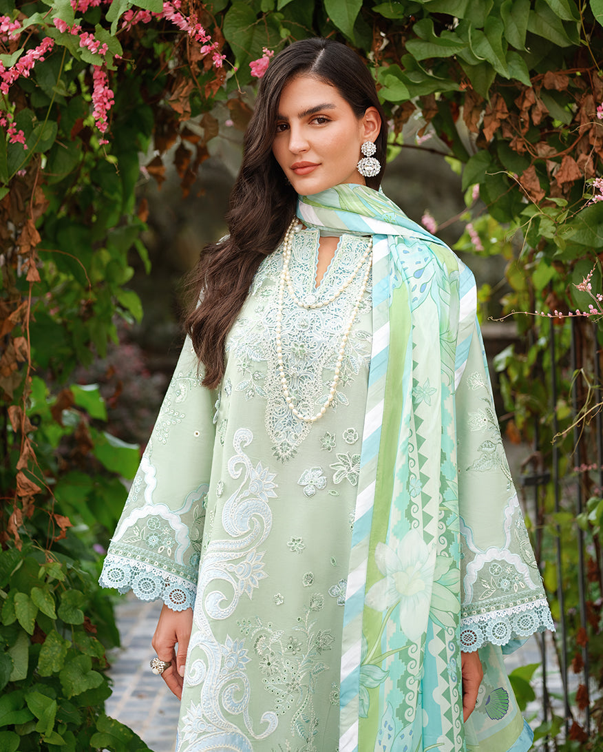 Mushq | Amoi - luxury lawn | Love Escape