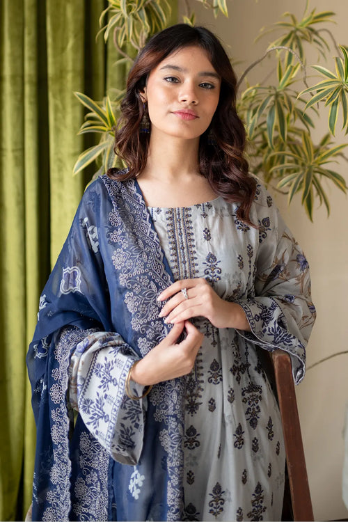 3 Piece - Embroidered Luxury Lawn - 8141