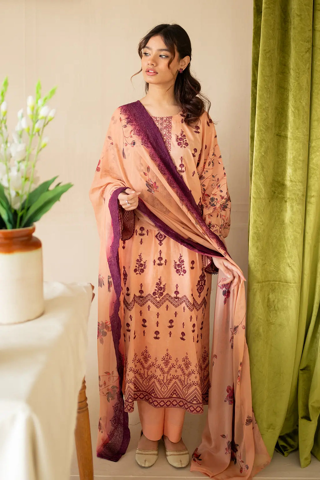 3 Piece - Embroidered Luxury Lawn - 8145