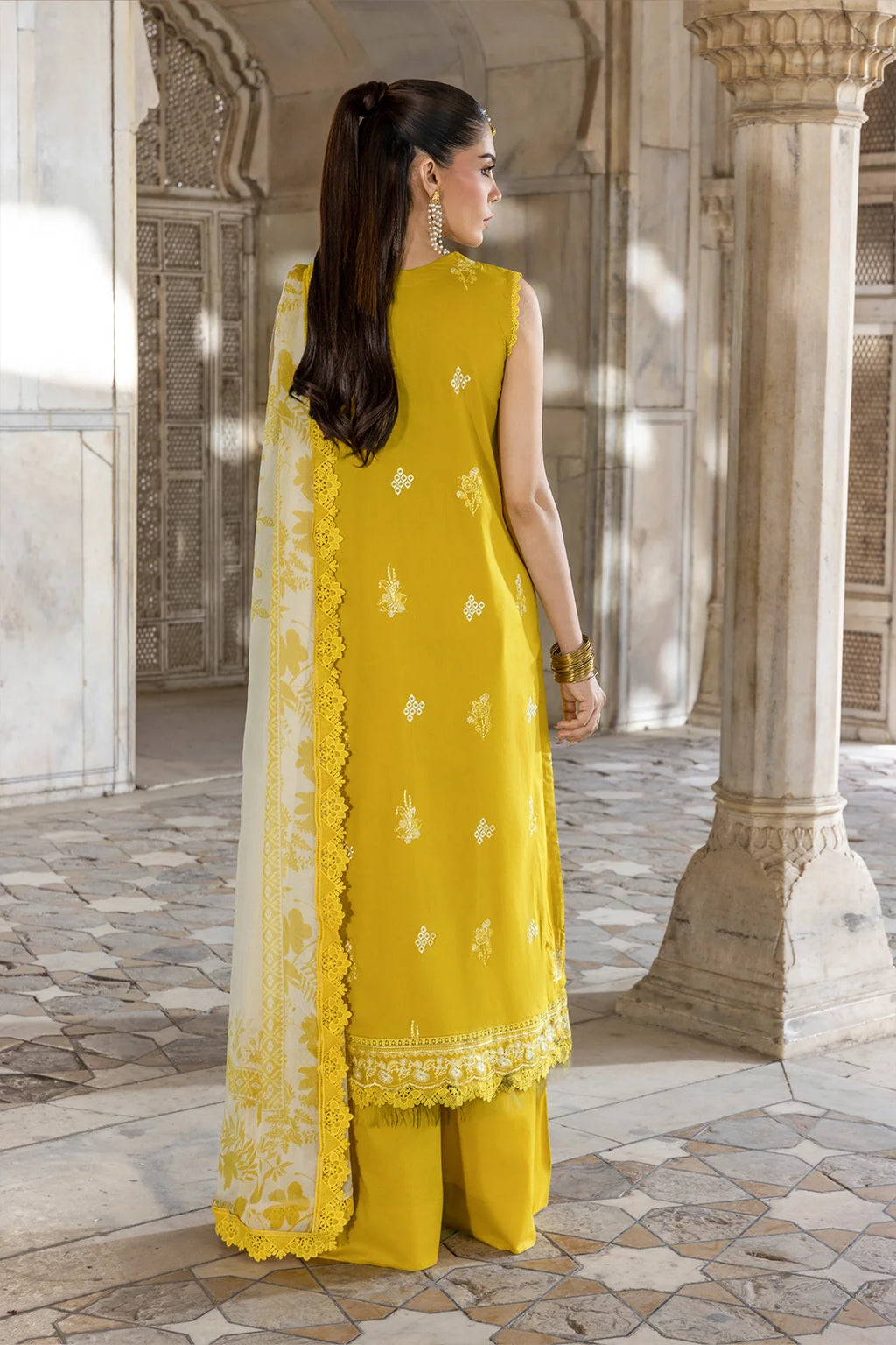 Rashid Textile | Manzil Embroidered Lawn | 580