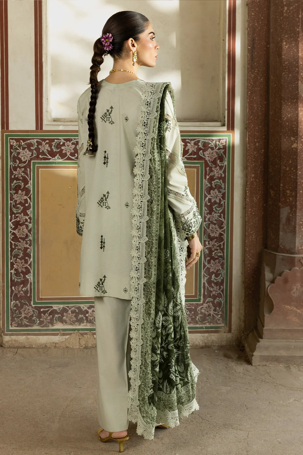 Rashid Textile | Manzil Embroidered Lawn | 572