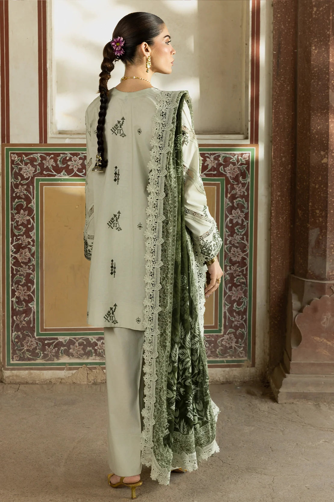 Rashid Textile | Manzil Embroidered Lawn | 572