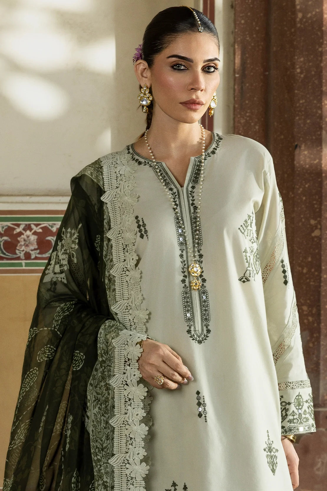 Rashid Textile | Manzil Embroidered Lawn | 572