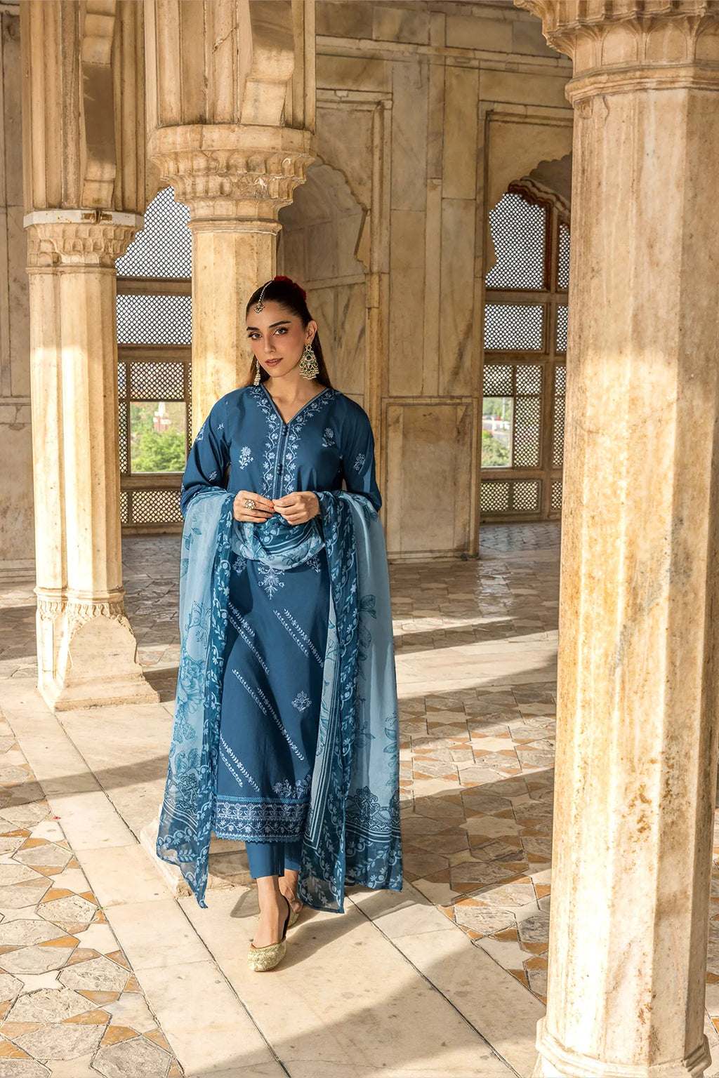 Rashid Textile | Manzil Embroidered Lawn | 578