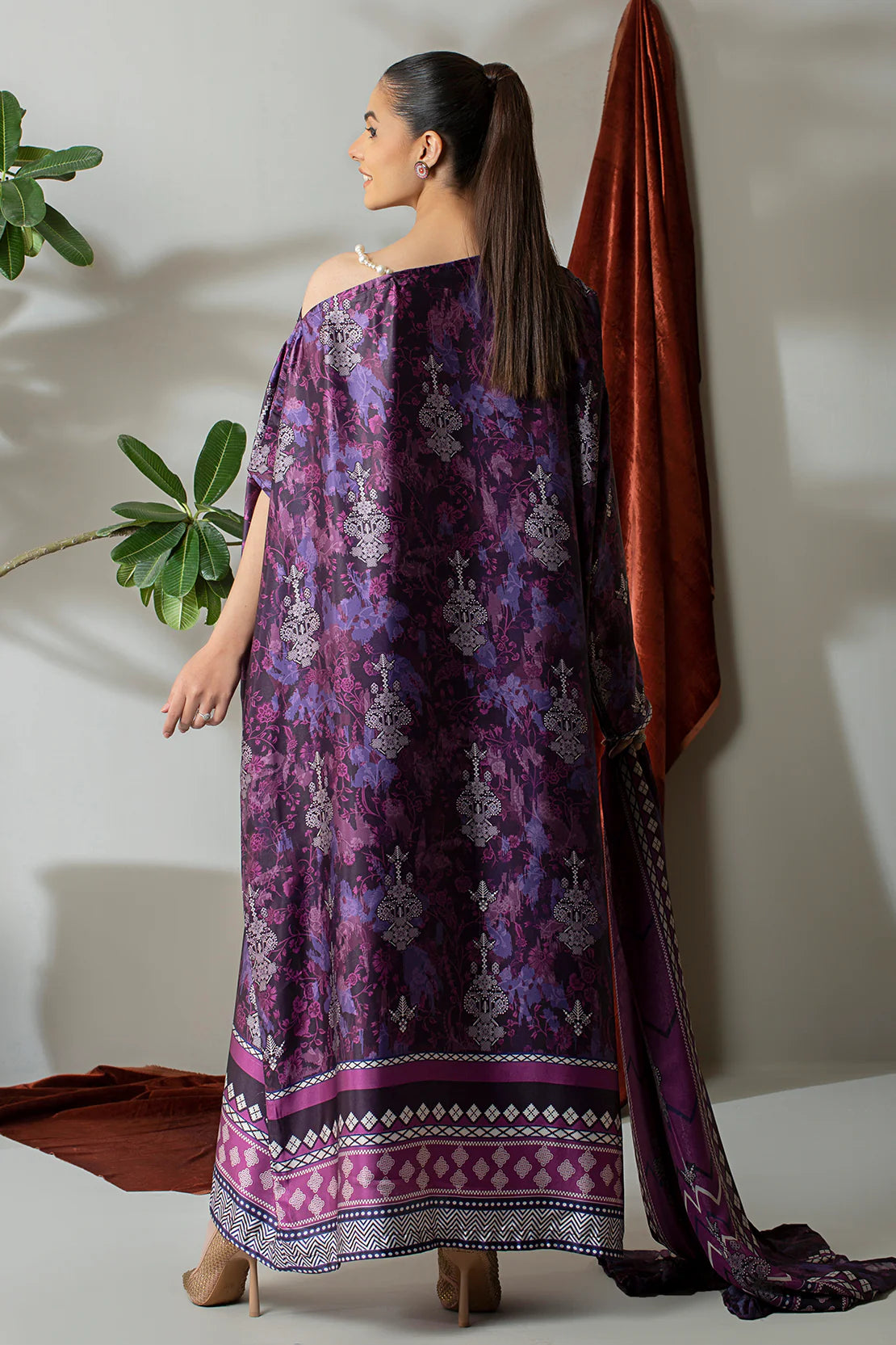 3 Piece – Digitally Printed Silk  – 8290