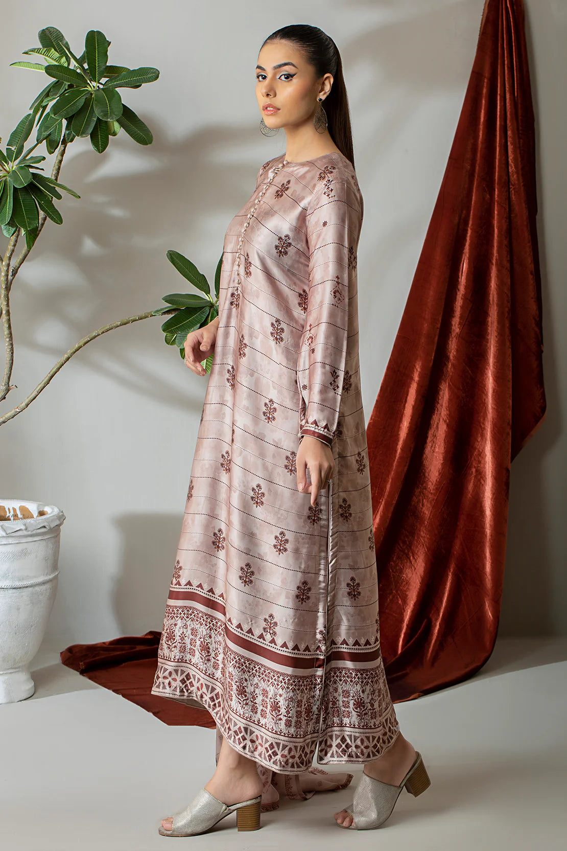 3 Piece – Digitally Printed Silk  – 8282