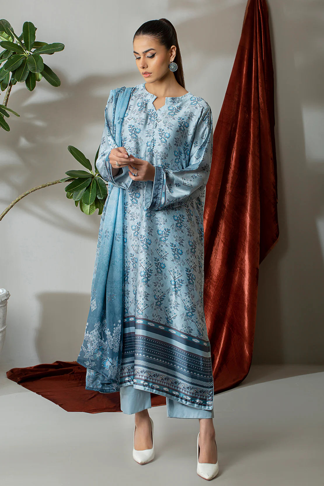 3 Piece – Digitally Printed Silk  – 8286