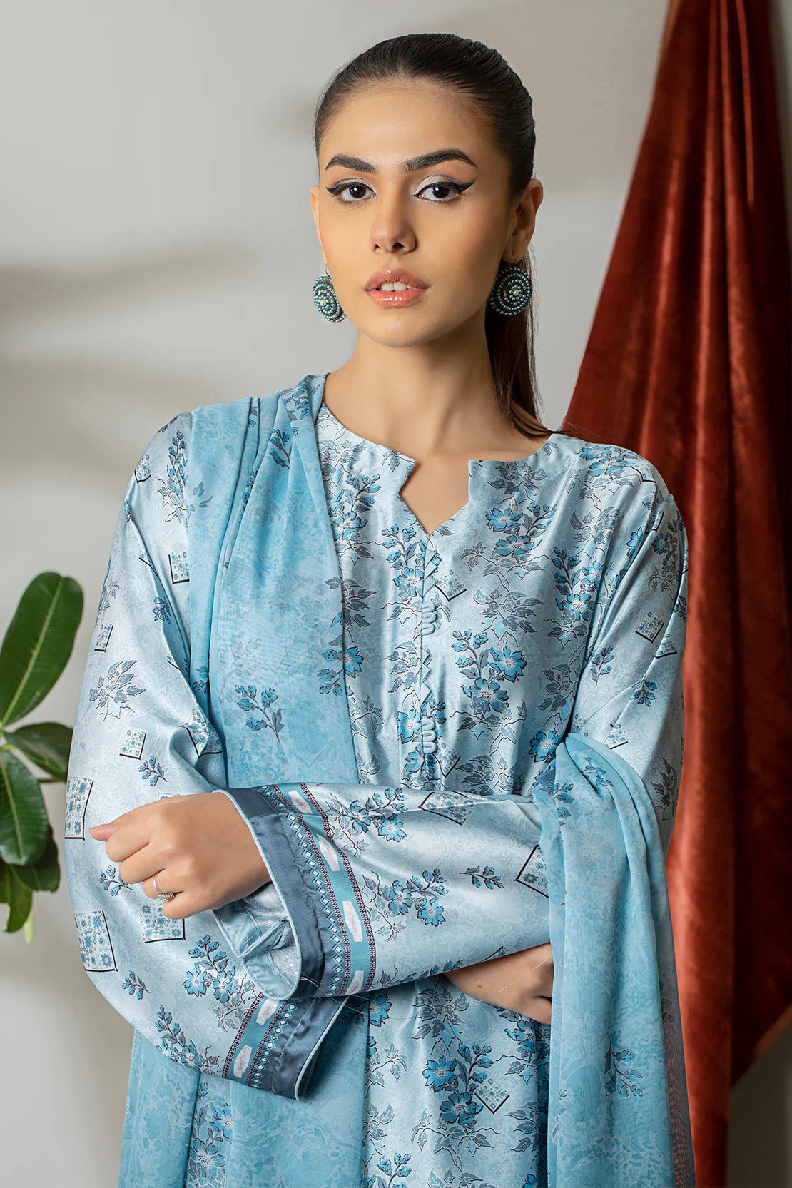 3 Piece – Digitally Printed Silk  – 8286