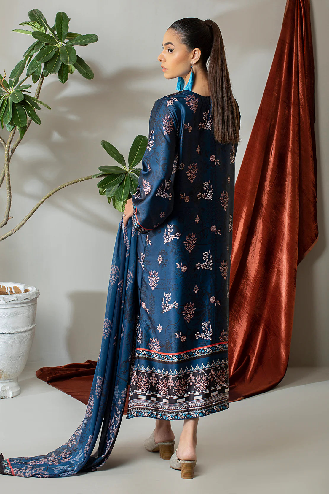 3 Piece – Digitally Printed Silk  – 8287