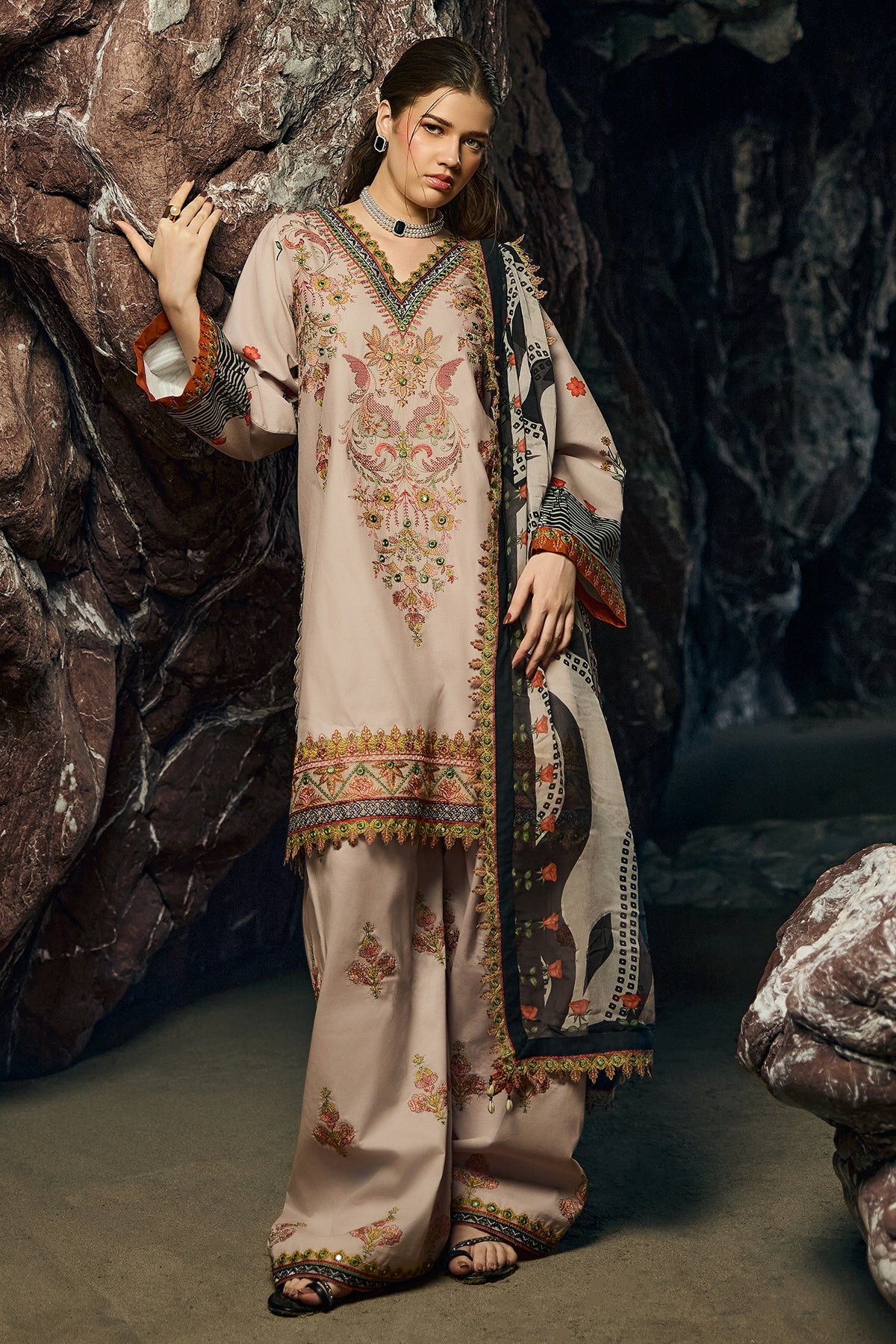 Charizma | SunShine - Vol 1 '26 - 3 PC Embroidered Lawn | CSN6-07