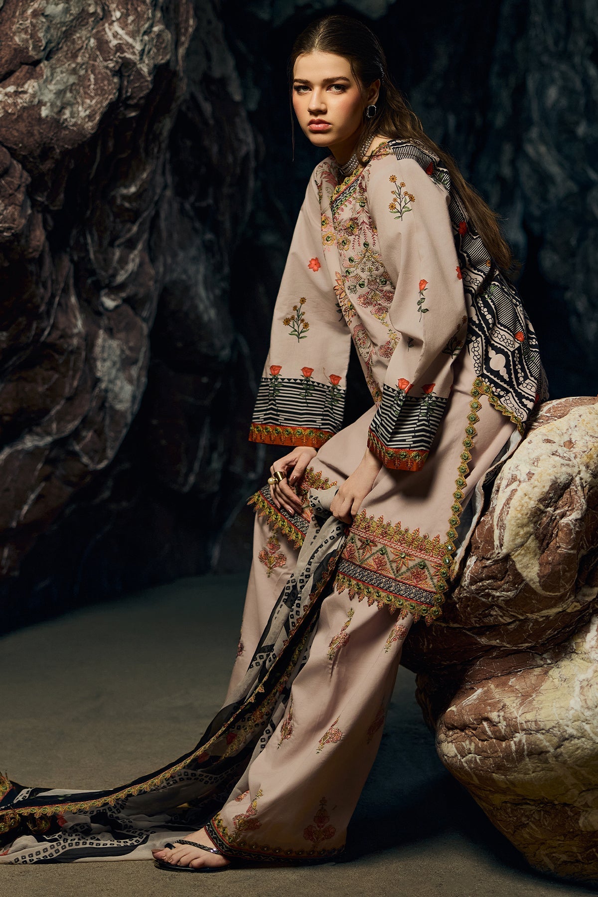 Charizma | SunShine - Vol 1 '26 - 3 PC Embroidered Lawn | CSN6-07