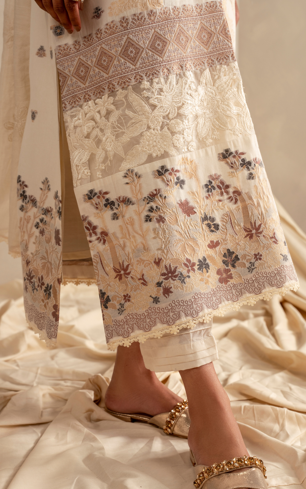 Asifa & Nabeel | Meraki 3 Pcs EMbroidered Lawn | Cloud Nine MSSL-09