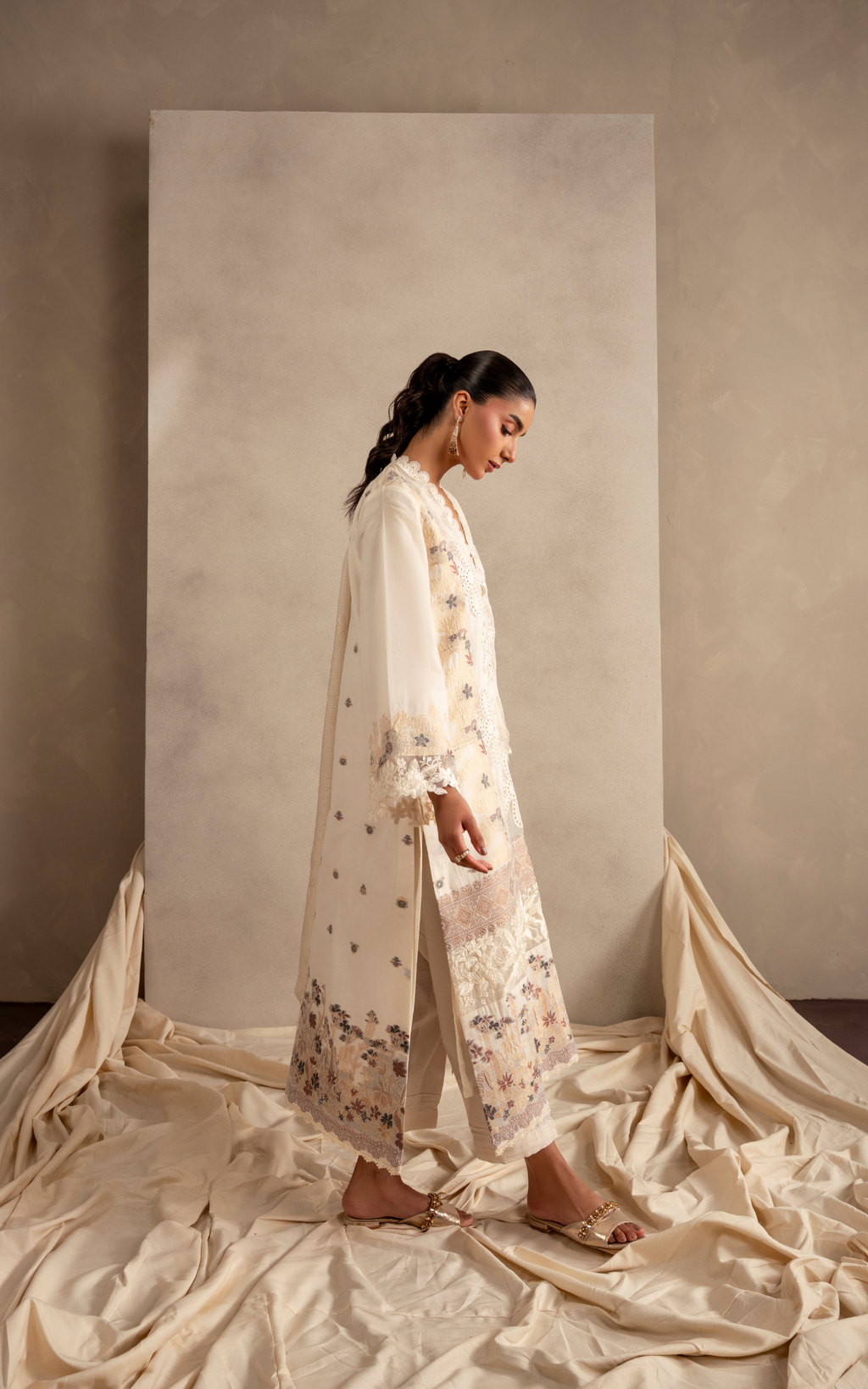 Asifa & Nabeel | Meraki 3 Pcs EMbroidered Lawn | Cloud Nine MSSL-09