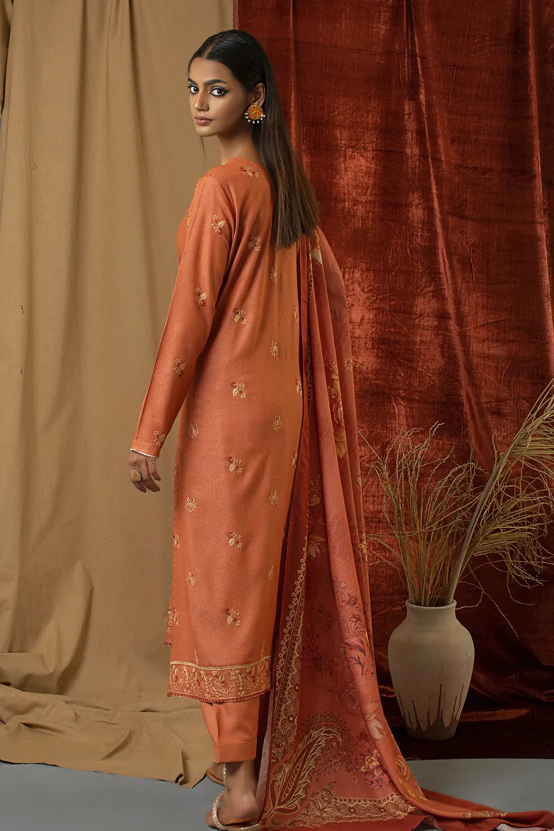 3 Piece – Premium Embroidered Karandi – 8297