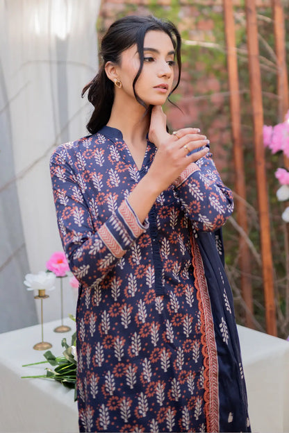 3 Piece - Digitally Printed Lawn - 8768