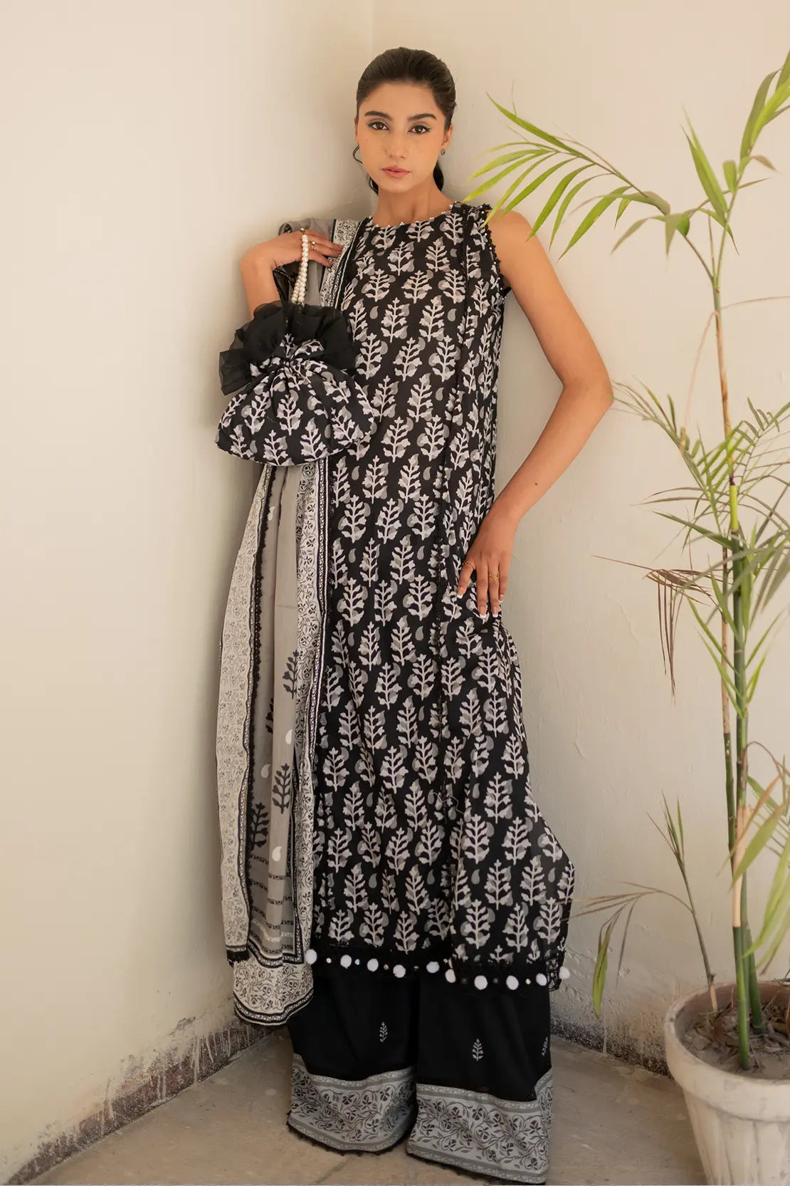 3 Piece - Digitally Printed Lawn - 8769