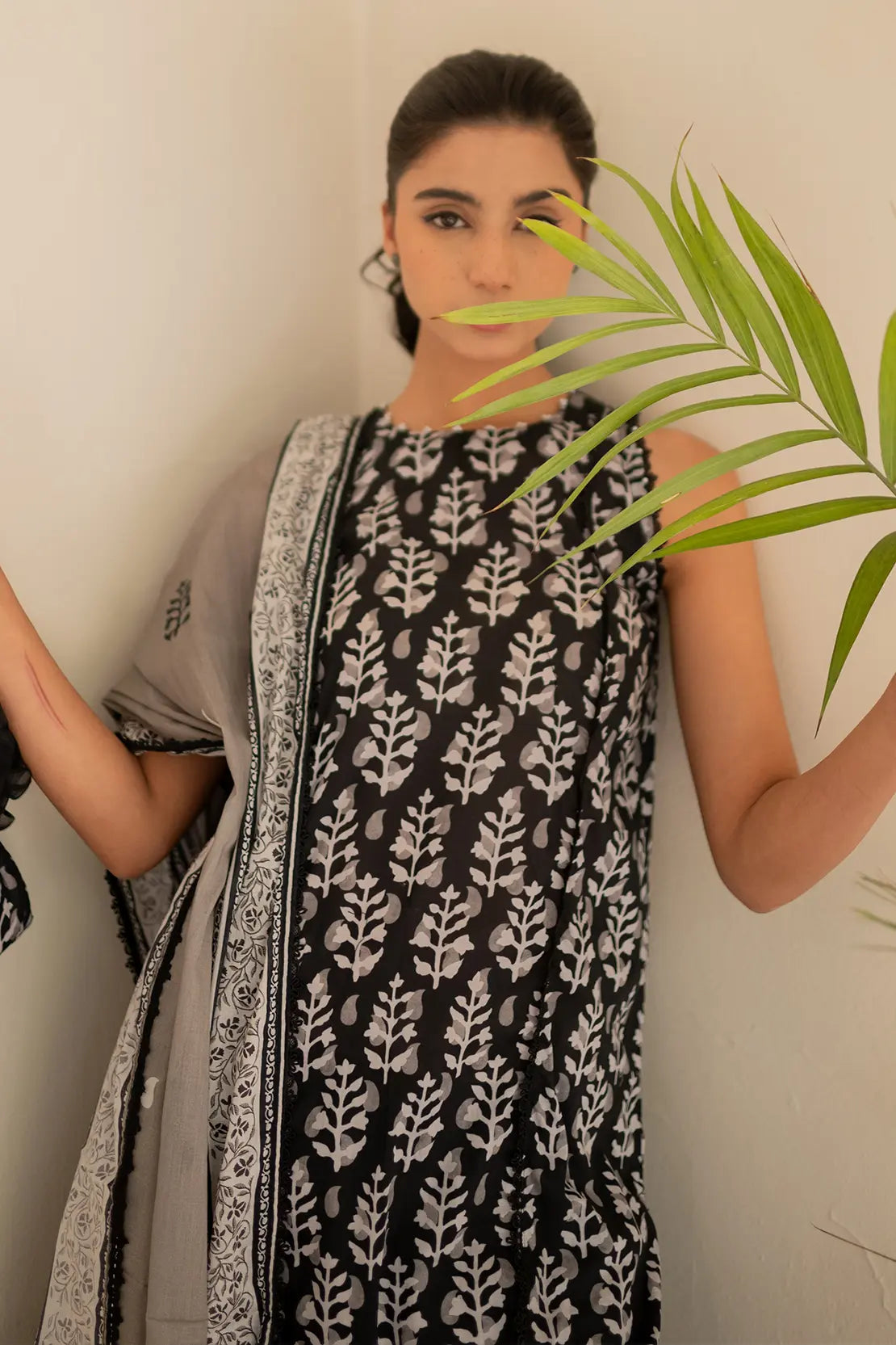 3 Piece - Digitally Printed Lawn - 8769