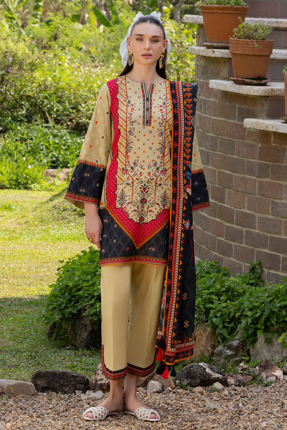 Gul Ahmed | Summer Muse - 3 Piece Printed Lawn | CBN-62005